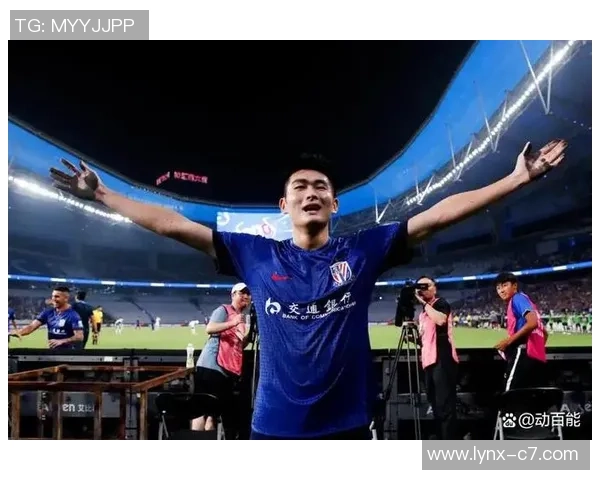 斯卢茨基亲身去欧洲为申花选择的新外援锋霸！将在11月16日正式官宣到队，踢津门虎首发露脸