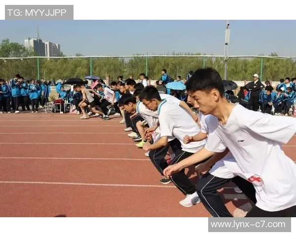 游水进校园 - 孝义中小学生运动会游水竞赛开赛